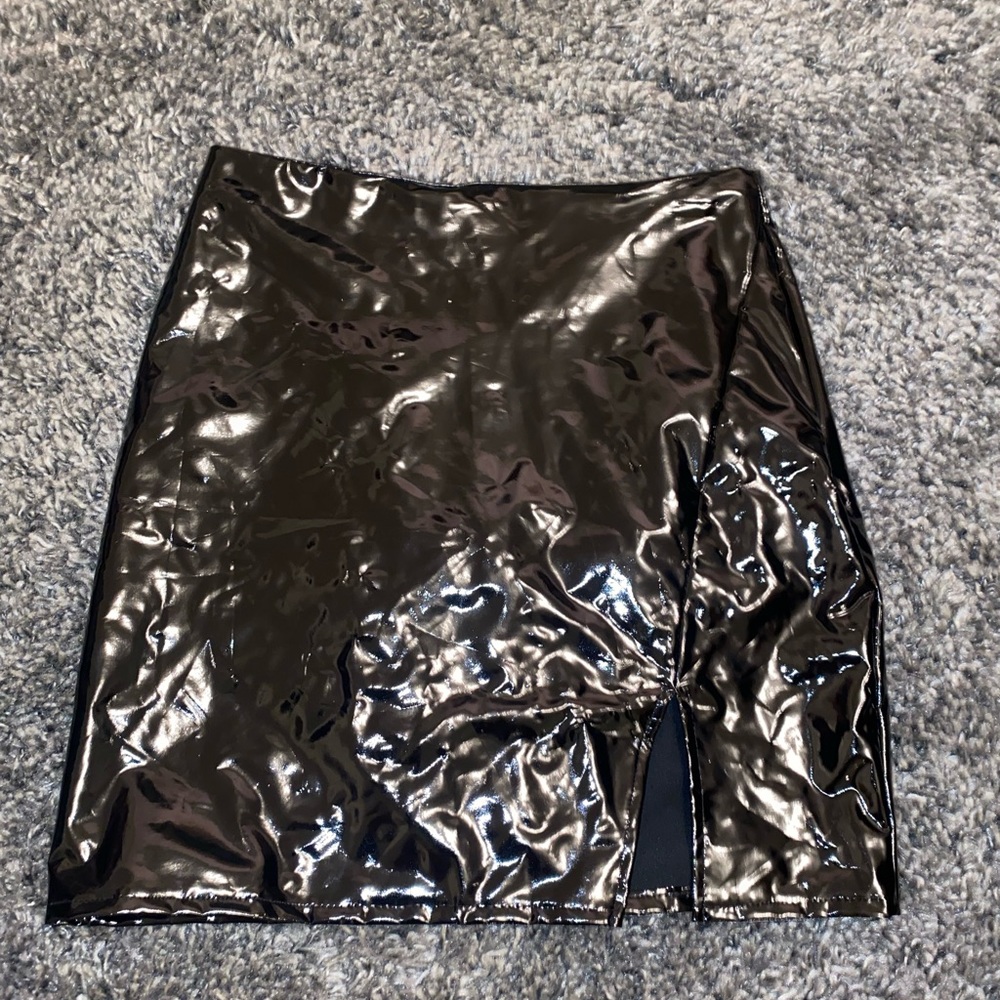 NWT Fashionova Women Patent Leather Mini Skirt - Women’s Size Medium
